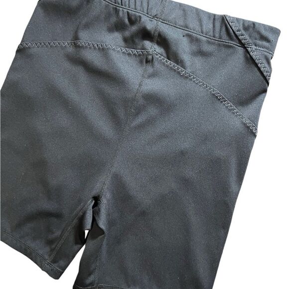 Fabletics High Waisted Statement Motion365 Shorts Womens Size Small Black - Picture 6 of 10